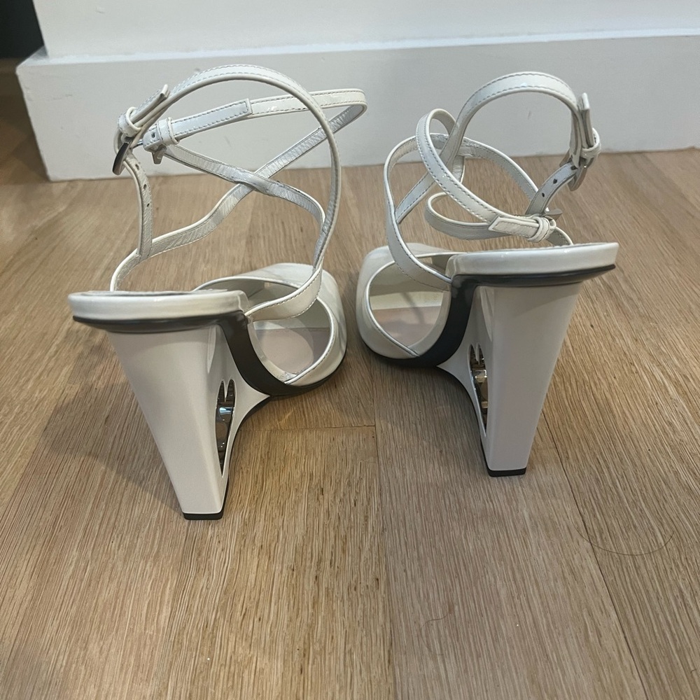 ✨Prada White Heart Heels✨ - Picture 8 of 16